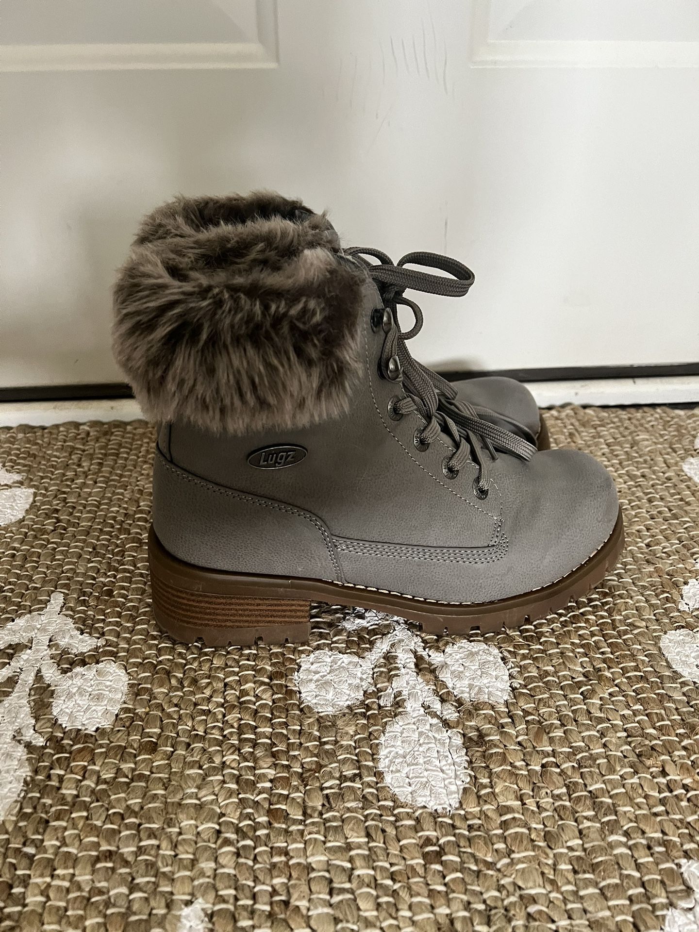 Gray Lugz Boots With Fur