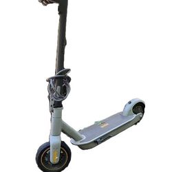 Segway Ninebot Max G30LP Ekectric Scooter - Used -  Good Condition