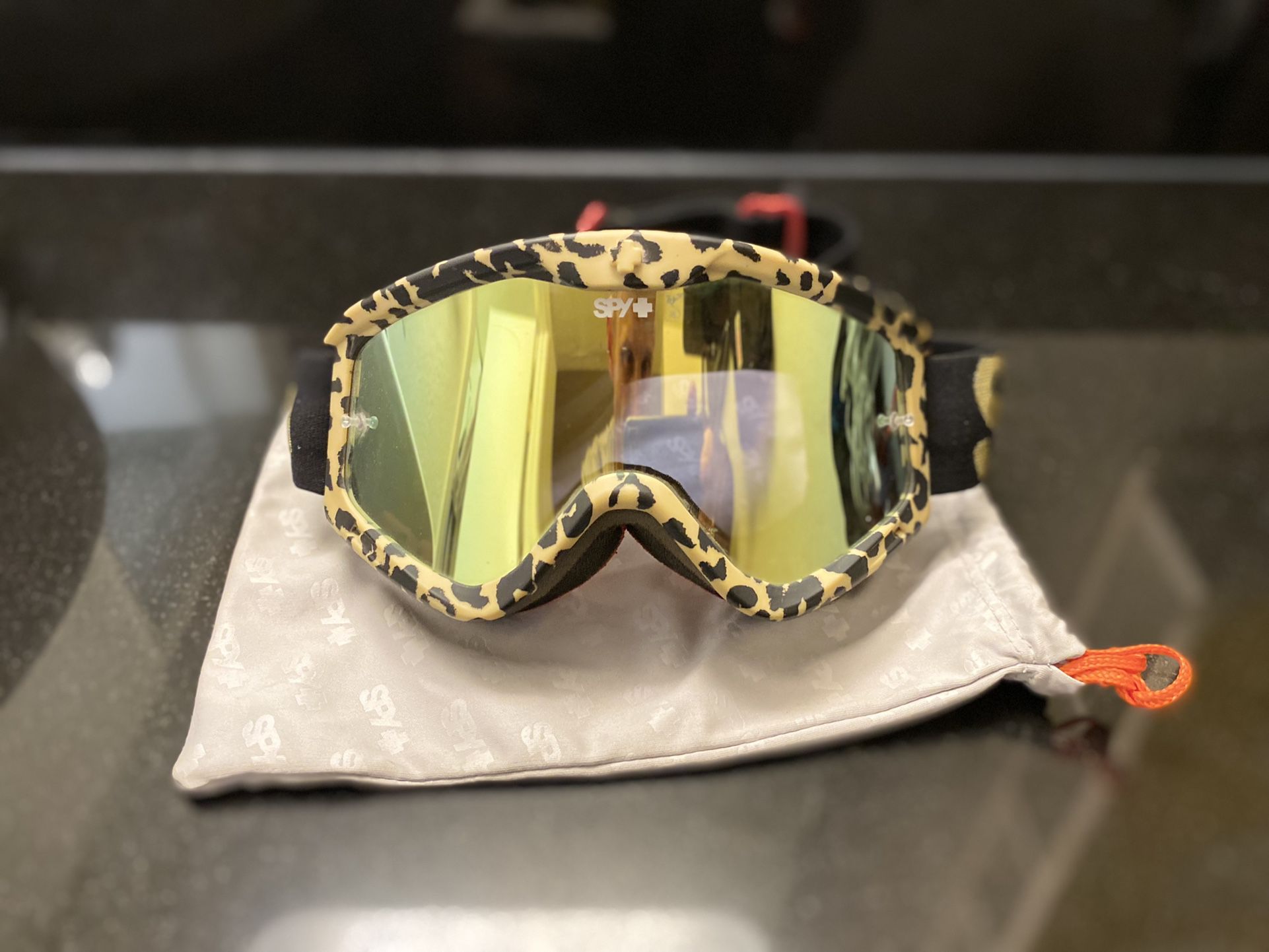 Cheetah Print Snowboarding Goggles