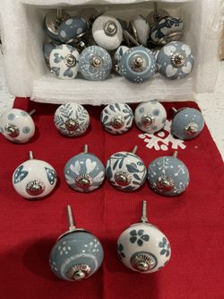 Artisans Ceramic Pulls 