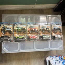 Hot Wheels Silver Series Toyota Off-Road Set