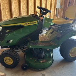 John Deere S110 Mower And Tow Bucket