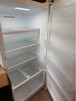GE 17 cubic foot freezer