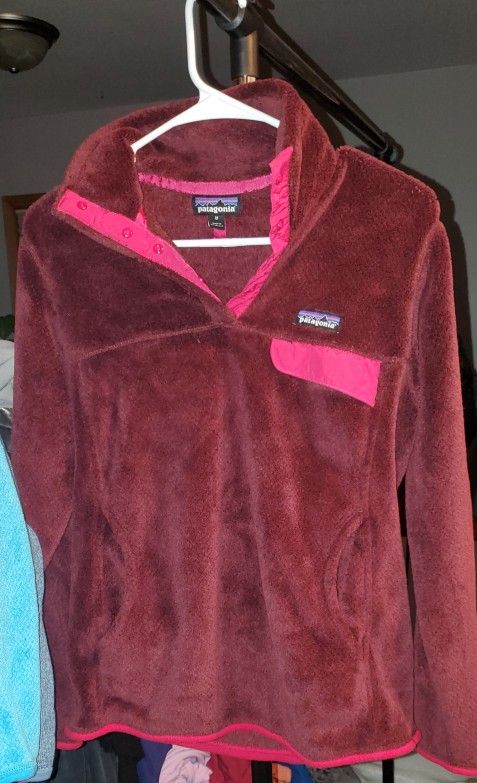 Women's Maroon And Red Patagonia Medium EUC