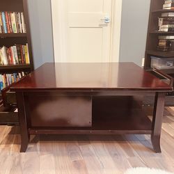 Modern Square Coffee Table – 38”x38” – Excellent Condition