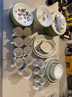 Portmeirion Botanic Garden Large Dish Set – 60+ Pieces!