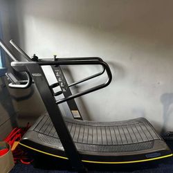 TechnoGym Connect Skillmill 
