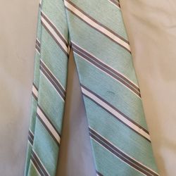 Like New Joseph A. Bank Tie
