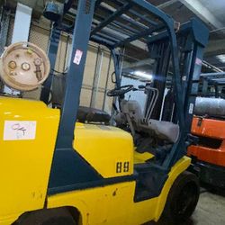 Heavy Komatsu forklift for sale, cheap price 