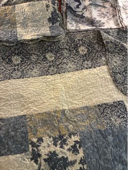 Queen Bedding and Curtains
