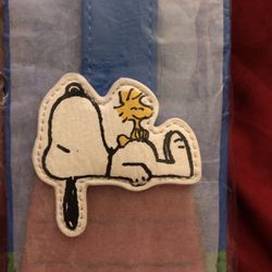 Loungefly Snoopy On Top Of Doghouse Card Holder