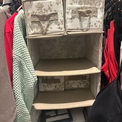 Hanging shelves-floral pattern