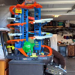 Hot Wheels Ultimate Garage