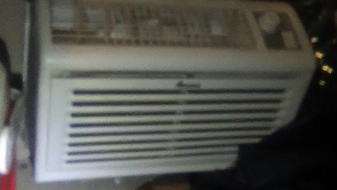 Window air conditioner, Alana brand 1 month old