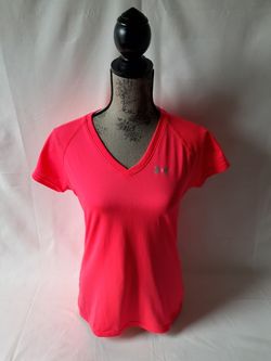 Under Armour women's coral v-neck top size S