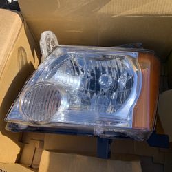 05-15 Nissan Xterra Headlight 