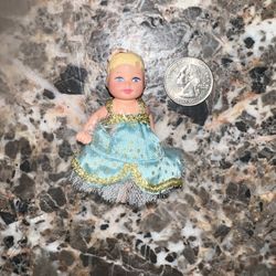Adorable VINTAGE 2 1/2” Mattel tiny Barbie baby doll 