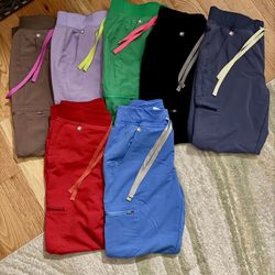 FIGS women’s Matching Joggers and Scrub top! SOLD INDIVIDUALLY OR AS A PACK! (See Description)