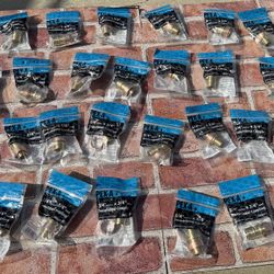 Lot of 26 3/4" PEX-A Barb x 3/4" PB Barb Transitional Coupling made by Apollo PEX.