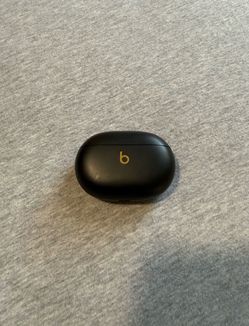 Beats noise canceling earbuds