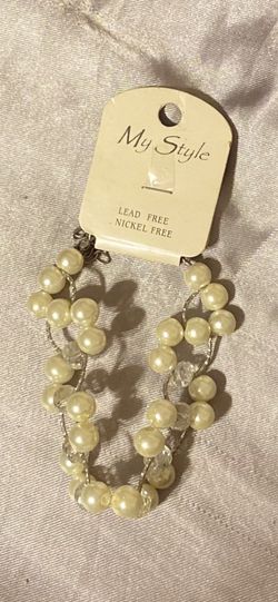 White Pearl Bracelet 