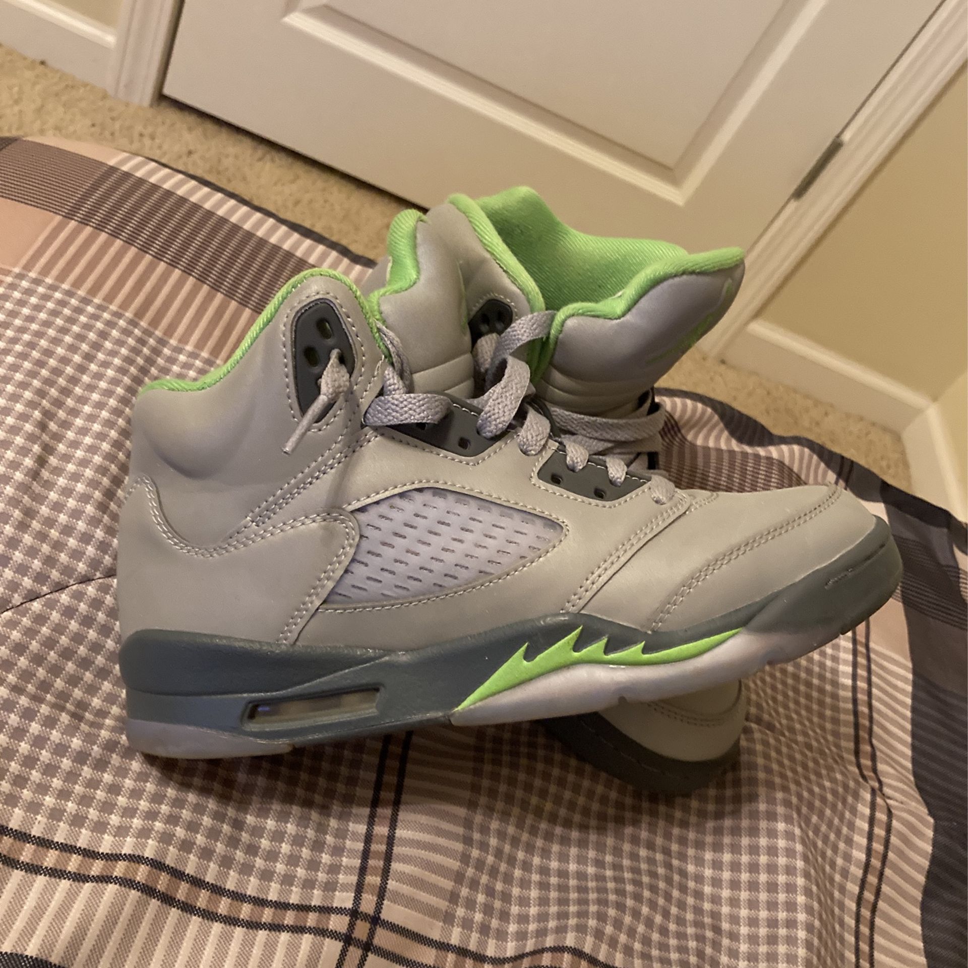 Retro Jordan 5s Warn 1 Time