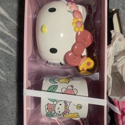 Hello Kitty Bank & Mug Set 🤍