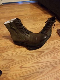 Kenneth Cole Boots