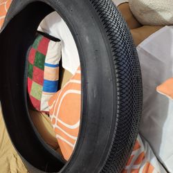 NEW FAT  TIRE 26X4.0 INCH NEVER USED VERY GOOD 