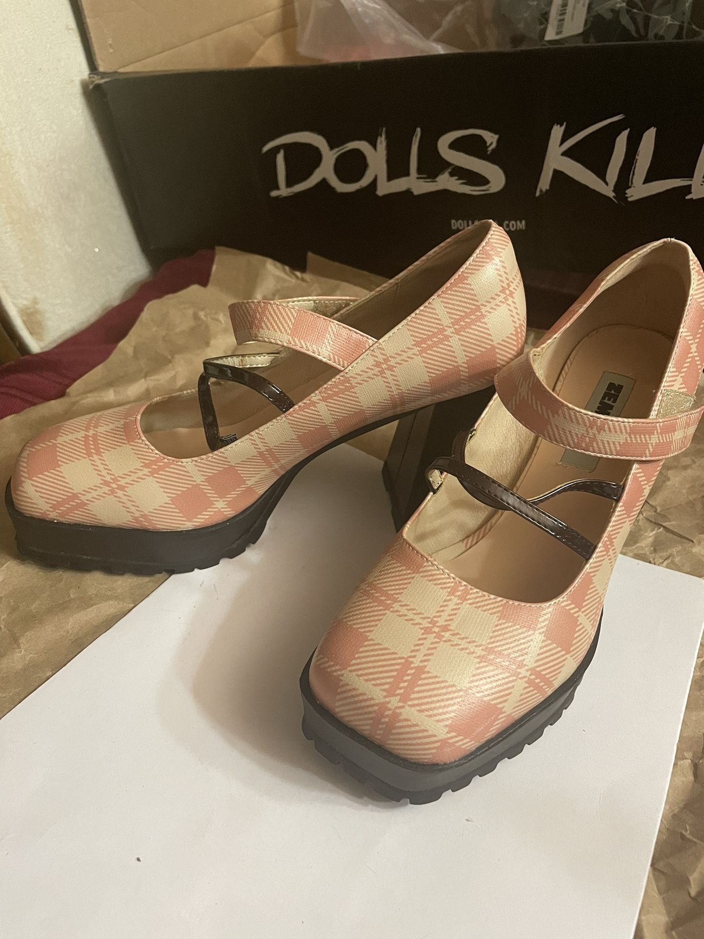 Dolls Kill Heels Size 6
