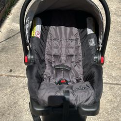 Infant Car seat 