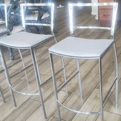 3 Bar Stools Beautiful 29" From The Seat To The Floor 
