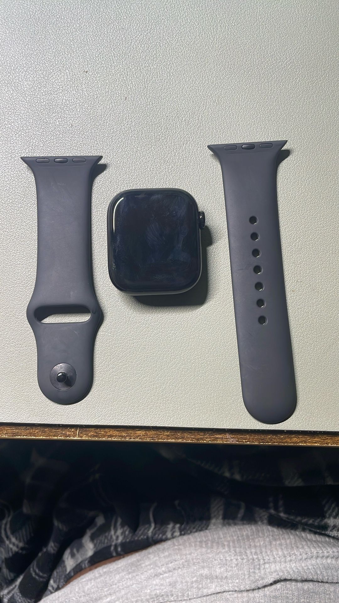 Apple Watch Series 10 [GPS 42mm case] Smartwatch with Jet Black Aluminium Case with Black Sport Band - S/M. 