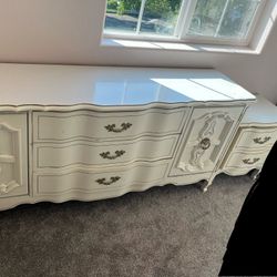 Elegant French Provincial Dresser & Nightstand 