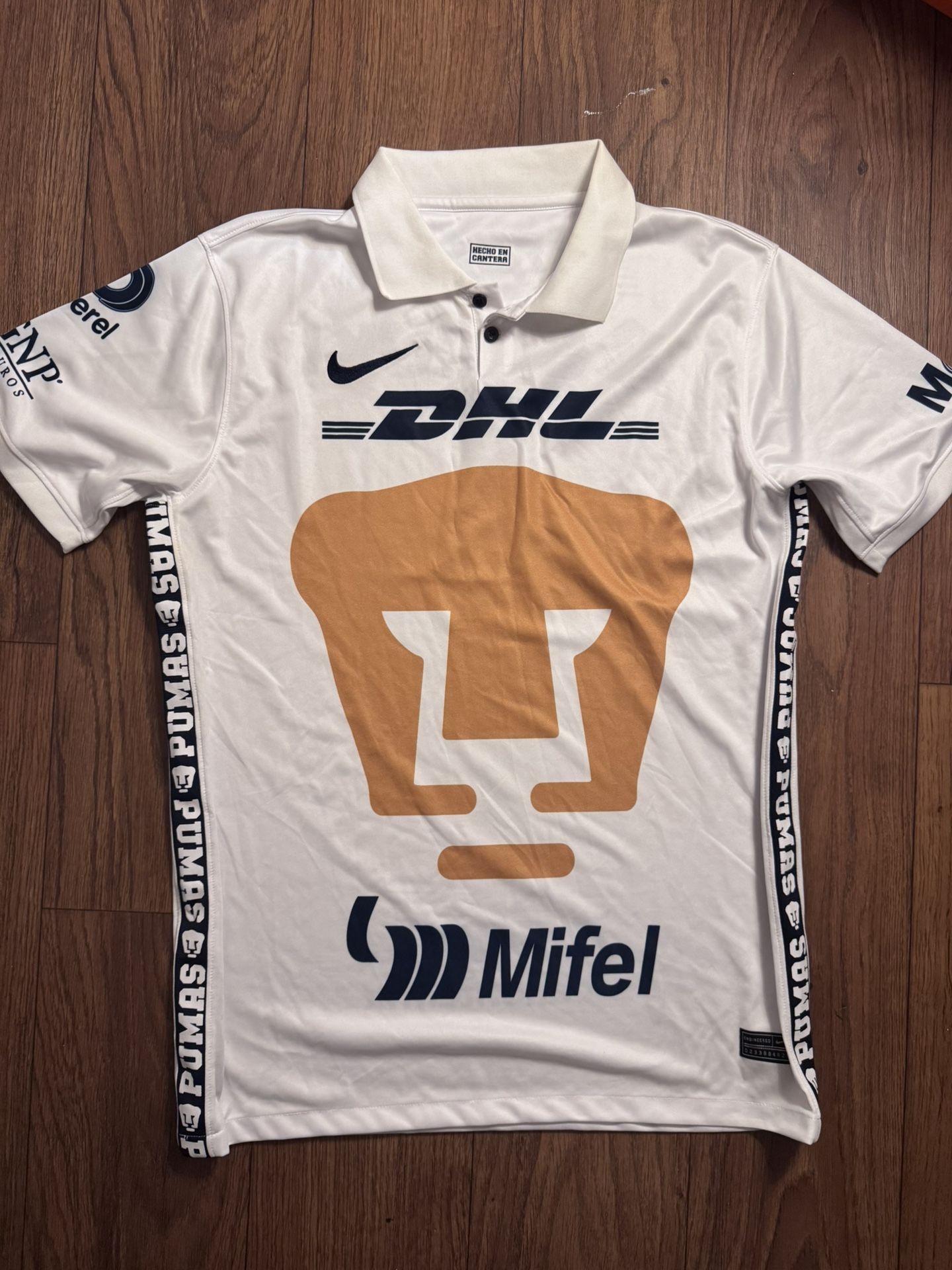 Pumas UNAM 2021/22 home jersey