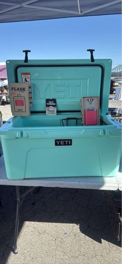 YETI TUNDRA 65” cooler BRAND NEW.. $275
