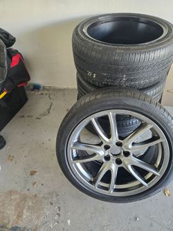 Tires and rims 255 40 R 19