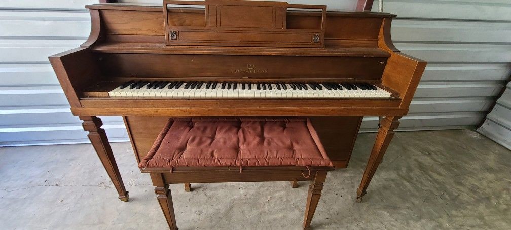 Free Piano