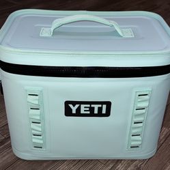 New Seafoam YETI Hopper Flip 18 Soft Cooler