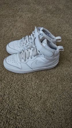 Nike Borough mid 2