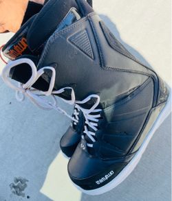 Snow boots