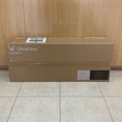 45” LG ULTRA GEAR 45GR65DC GAMING MONITOR.