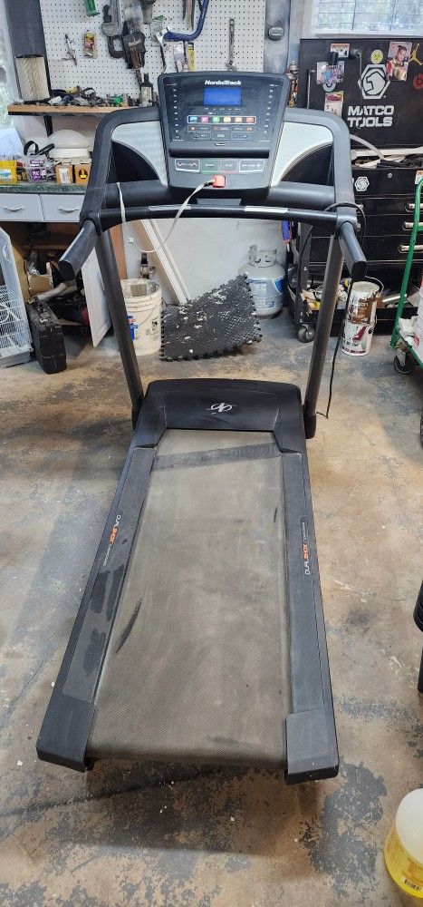 Nordic track treadmill