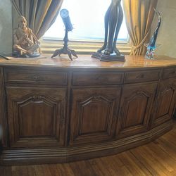 Lovely buffet  great for holding a  TV also