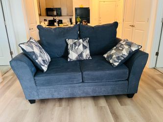 Couch n love seat
