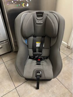 Nuna Rava convertible car seat