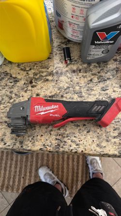 Milwaukee M12 FUEL Right Angle Die Grinder