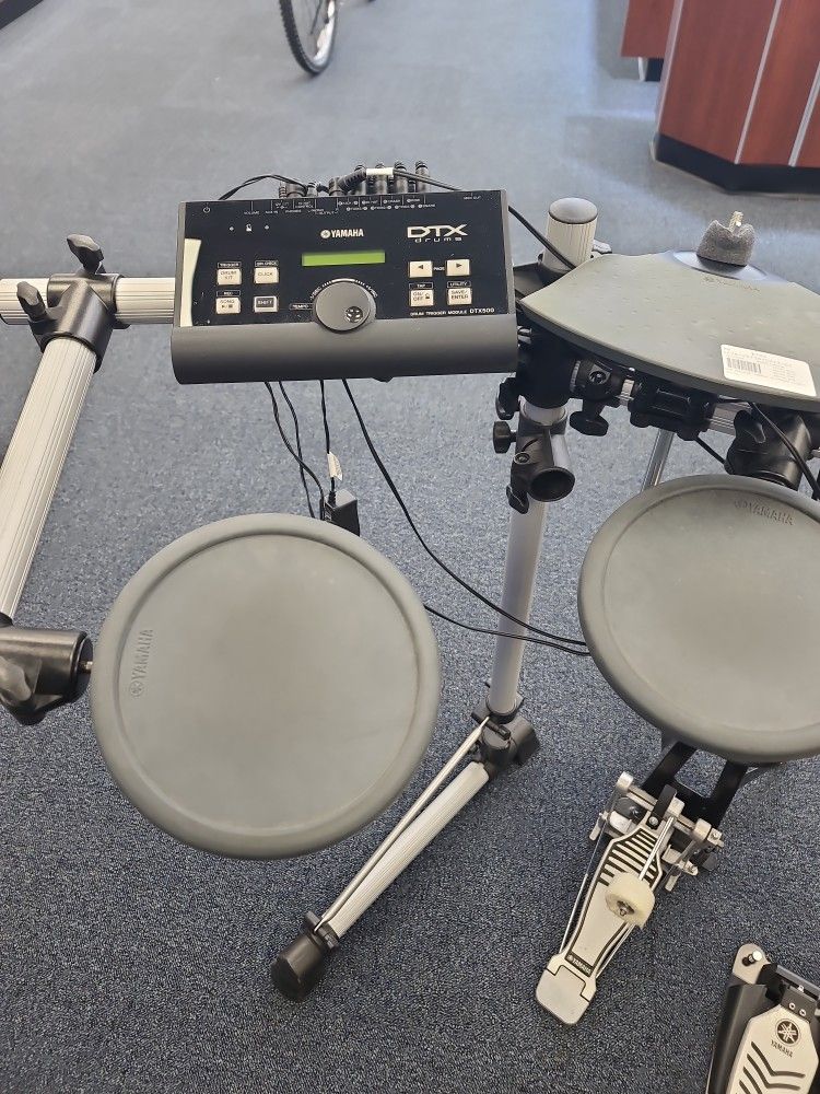 YAMAHA 🥁 DRUM