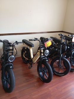 Moped style electric bike ebike open box