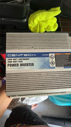 Cen-Tech 2000W/4000W Peak Power Inverter